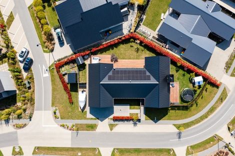 Photo of property in 13 Kotare Drive, Wanaka, 9305