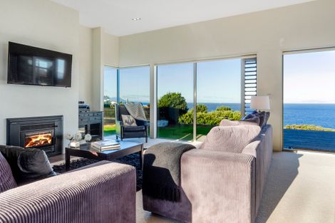 Photo of property in 22 Wonderview Road, Leigh, 0985