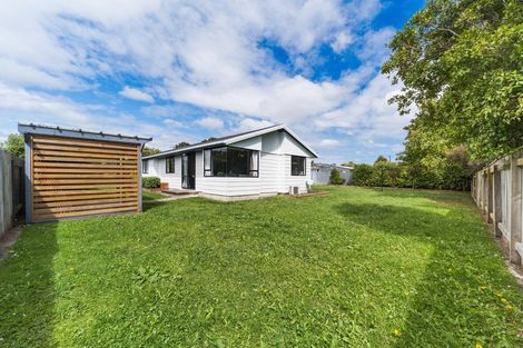 Photo of property in 30 Peppertree Glade, Kelvin Grove, Palmerston North, 4414