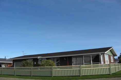 Photo of property in 37 Waterford Drive, Winton, 9720