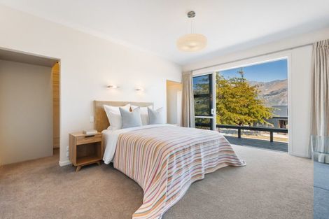 Photo of property in 2 Island View Place, Wanaka, 9305