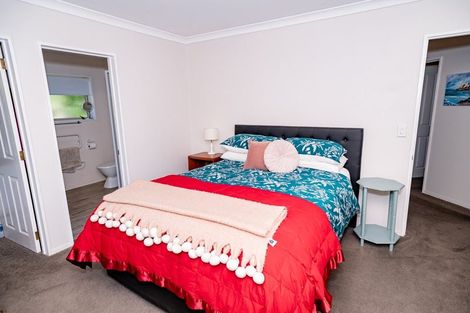 Photo of property in 20 Kauri Grove, Coromandel, 3506