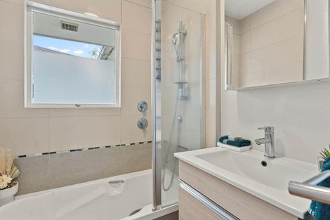 Photo of property in 3/10 Nile Road, Milford, Auckland, 0620