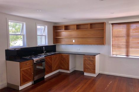 Photo of property in 6a Onewa Road, Northcote Point, Auckland, 0627