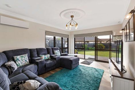 Photo of property in 63 Geraldine Crescent, Cloverlea, Palmerston North, 4412