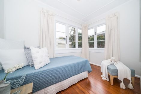 Photo of property in 12 Centennial Drive, Hokowhitu, Palmerston North, 4410