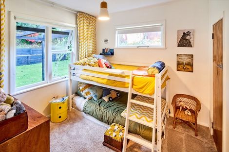 Photo of property in 33 Kairimu Street, Stokes Valley, Lower Hutt, 5019