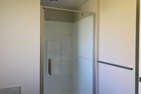 Photo of property in 21 Paritutu Road, Spotswood, New Plymouth, 4310