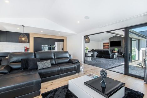 Photo of property in 87 Wingatui Road, Mosgiel, 9024