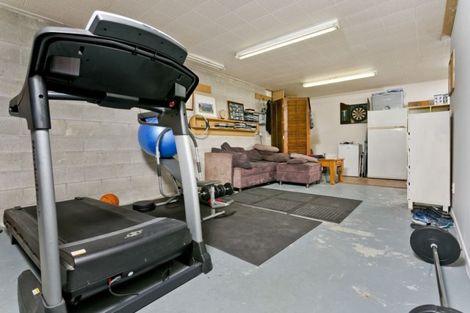 Photo of property in 12 Capri Place, Unsworth Heights, Auckland, 0632