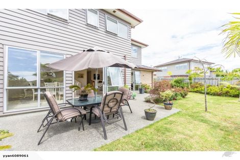 Photo of property in 15 Saltwood Street, Red Beach, 0932