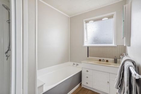 Photo of property in 37 Reelick Avenue, Pakuranga Heights, Auckland, 2010