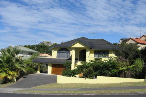 Photo of property in 40 Penguin Drive, Murrays Bay, Auckland, 0630