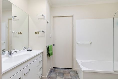 Photo of property in 2/41 Manchester Way, Judea, Tauranga, 3110