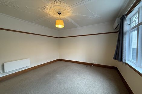 Photo of property in 5-5a Moncrieff Street, Mount Victoria, Wellington, 6011