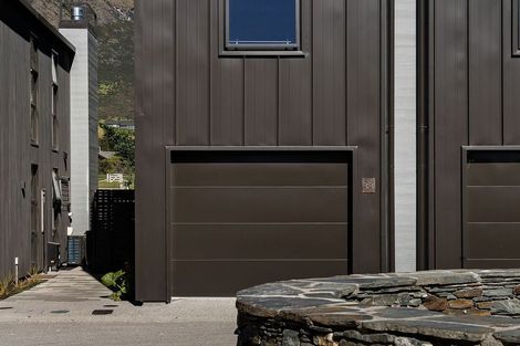 Photo of property in 33 Ryan Loop, Jacks Point, 9371