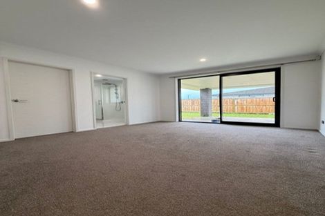 Photo of property in 11 Tauroa Drive, Tuakau, 2121