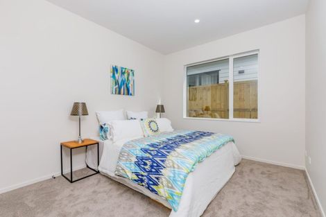 Photo of property in 11 Ropere Street, Kumeu, 0810