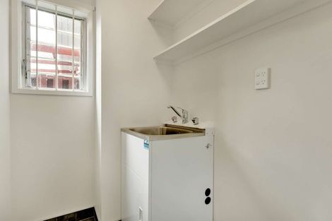 Photo of property in 2/42 Sheridan Drive, New Lynn, Auckland, 0600