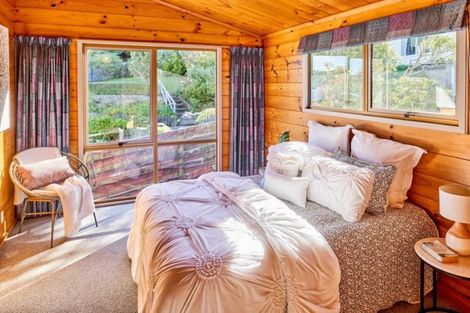 Photo of property in 14 Laburnum Grove, Maungaraki, Lower Hutt, 5010