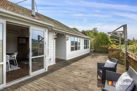 Photo of property in 32 Adderley Terrace, Ravensbourne, Dunedin, 9022