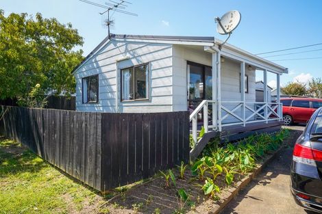Photo of property in 52 Robertson Road, Favona, Auckland, 2024