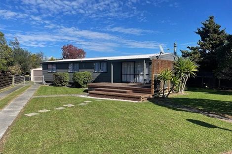 Photo of property in 28 Richardson Street, Woodville, 4920