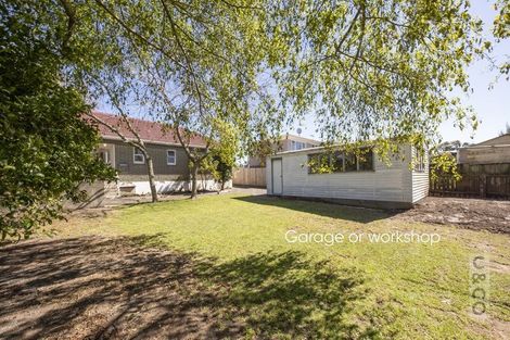 Photo of property in 30 Riverhead Road, Kumeu, 0810