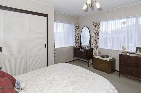 Photo of property in 147 Prince Regent Drive, Farm Cove, Auckland, 2012