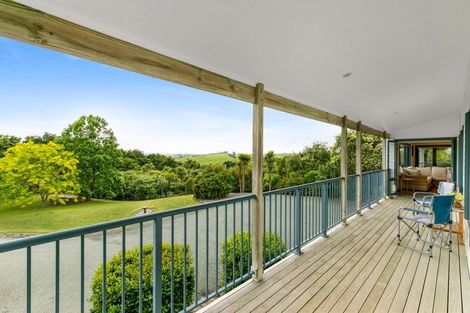 Photo of property in 365 Oneriri Road, Kaiwaka, 0573