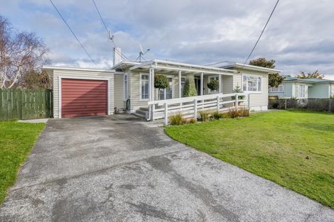 Photo of property in 21 Carlisle Street, Levin, 5510