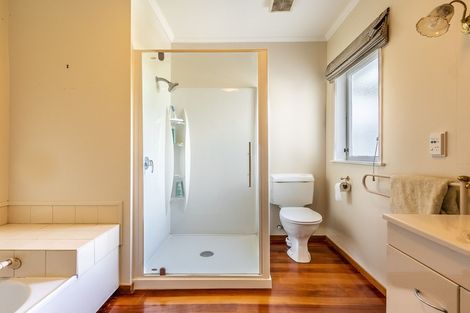 Photo of property in 8 Kohekohe Road, Waikanae, 5036