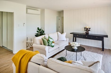 Photo of property in 97 Kahu Road, Paremata, Porirua, 5024