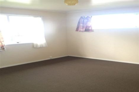 Photo of property in 2/14 Dalmatia Place, Henderson, Auckland, 0612