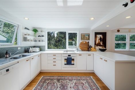 Photo of property in 4 Glenbush Place, Birkenhead, Auckland, 0626