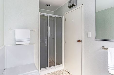 Photo of property in 2/15 Don Street, Papakura, 2110