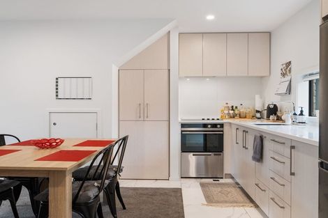 Photo of property in 10/4 Riccarton Road, Riccarton, Christchurch, 8011