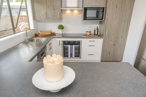 Photo of property in 62 Bridge Street, Bulls, 4818