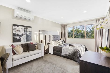 Photo of property in 12 Harrogate Place, Grandview Heights, Hamilton, 3200