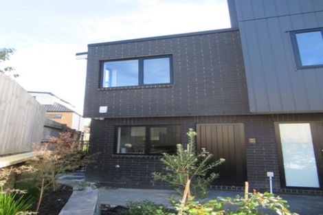 Photo of property in 10/2 Nikau Street, New Lynn, Auckland, 0600