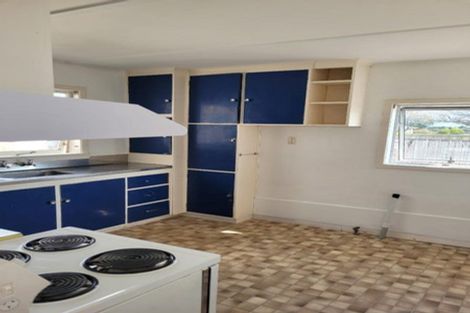 Photo of property in 7 Truby King Street, Merrilands, New Plymouth, 4312