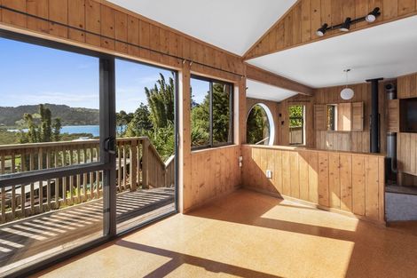 Photo of property in 66 Beach Road, Onerahi, Whangarei, 0110