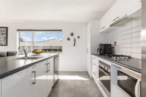 Photo of property in 4 Moonsail Drive, Whitby, Porirua, 5024