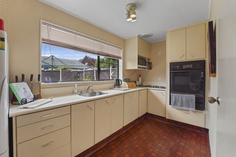 Photo of property in 35 Waddington Drive, Naenae, Lower Hutt, 5011