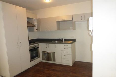 Photo of property in 28/30 Mathesons Road, Phillipstown, Christchurch, 8011