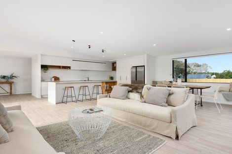 Photo of property in 1118 Papamoa Beach Road, Papamoa Beach, Papamoa, 3118