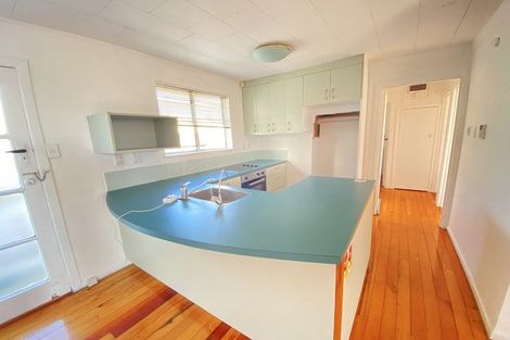 Photo of property in 2/15 Garland Road, Greenlane, Auckland, 1061