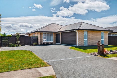 Photo of property in 22 Huka Heights Drive, Rangatira Park, Taupo, 3330