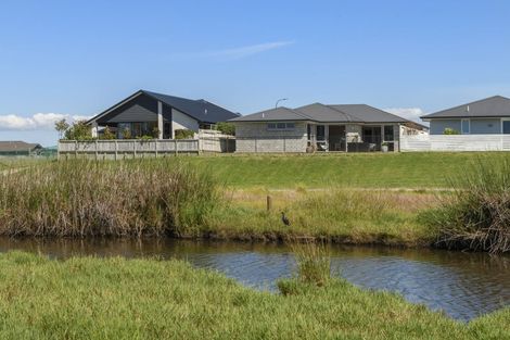 Photo of property in 71 Harding Drive, Papamoa Beach, Papamoa, 3118