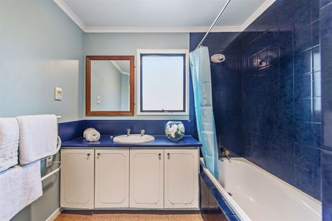 Photo of property in 2/47 Strowan Road, Strowan, Christchurch, 8052